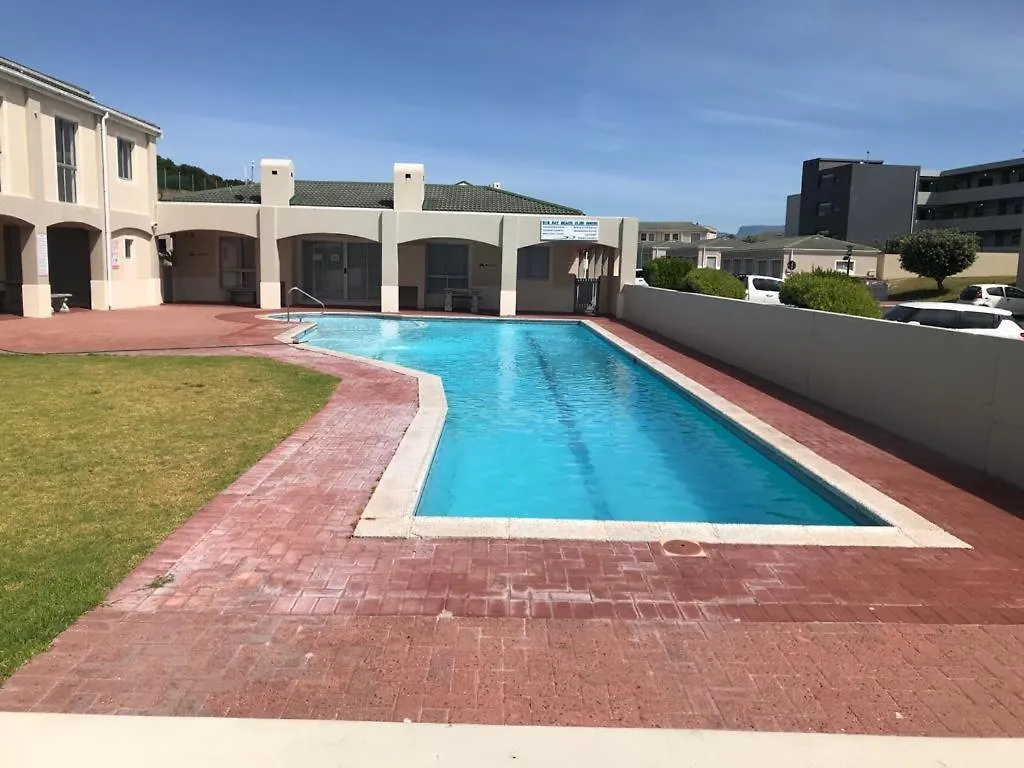Big Bay Beach Club 134 Bloubergstrand