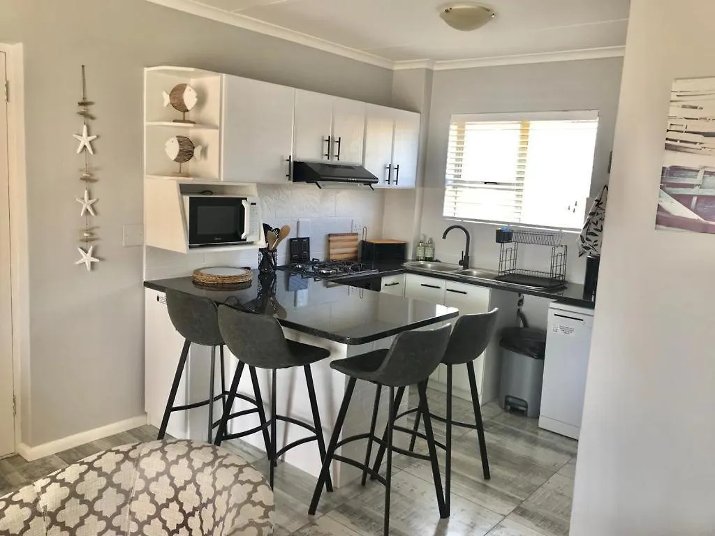 Big Bay Beach Club 134 Bloubergstrand 0*,