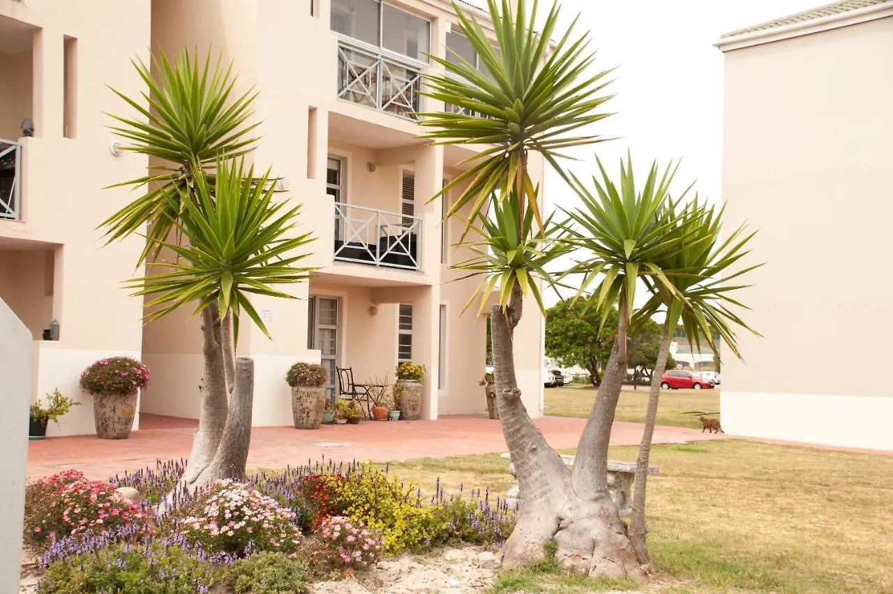 Big Bay Beach Club 134 Bloubergstrand Apartment